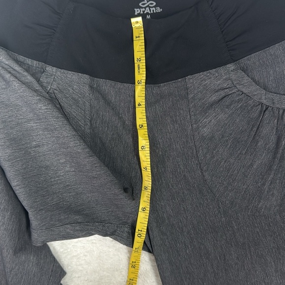Prana hiking Charcoal cropped Leggings with Black Waistband - Picture 5 of 9
